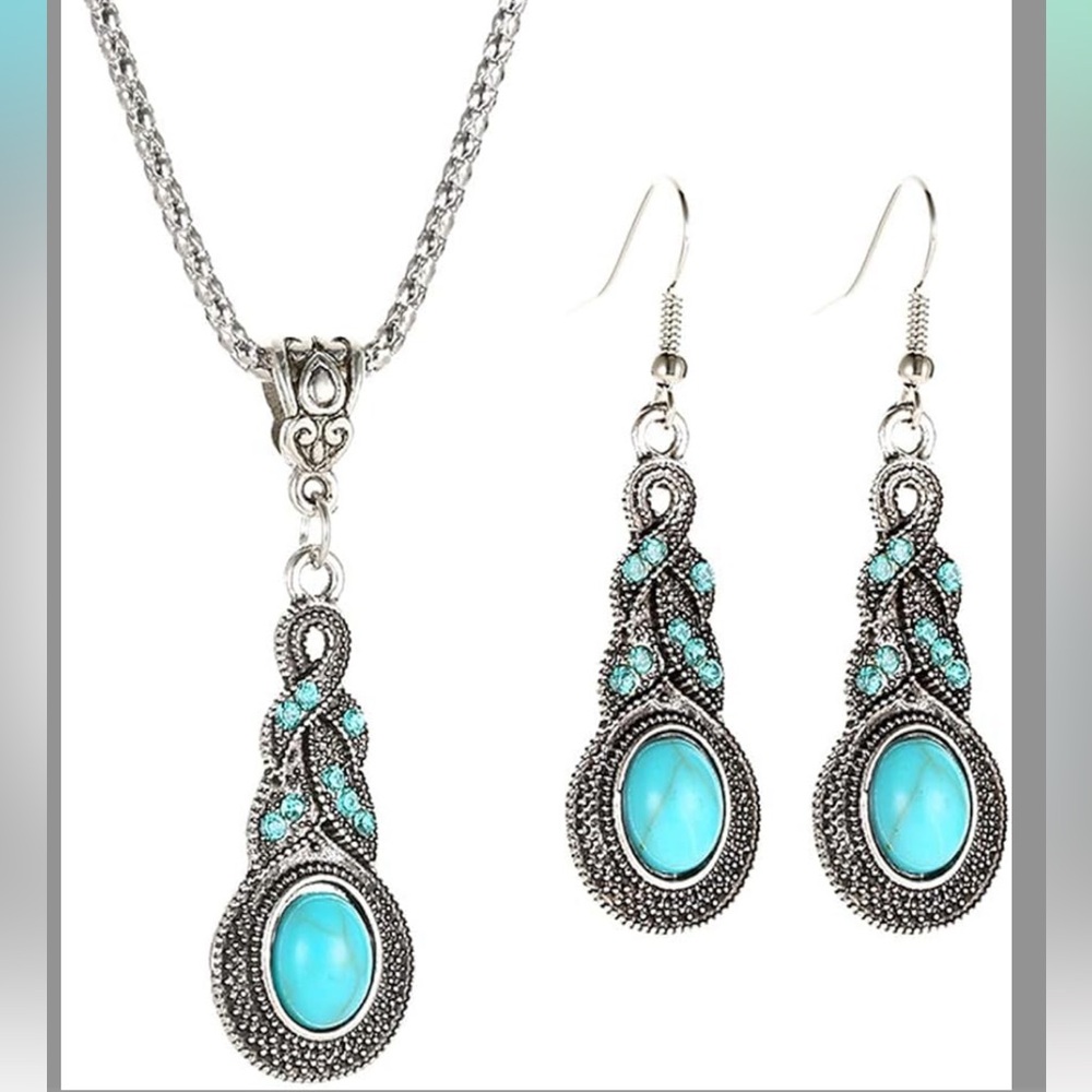 Turquoise and Silver Pendant Necklace Set